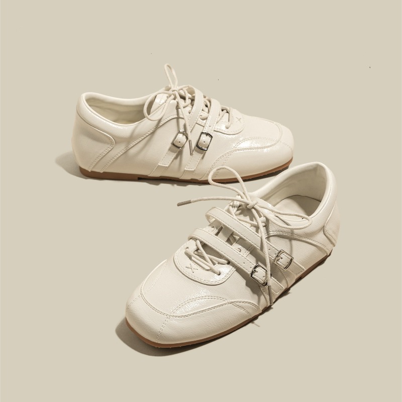 Witte retro Duitse trainer-sne - Women Shoes Us To Eu recensie en prijs